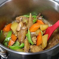 #流感季饮食攻略#经典家常菜～胡萝卜土豆焖鸡的做法图解10