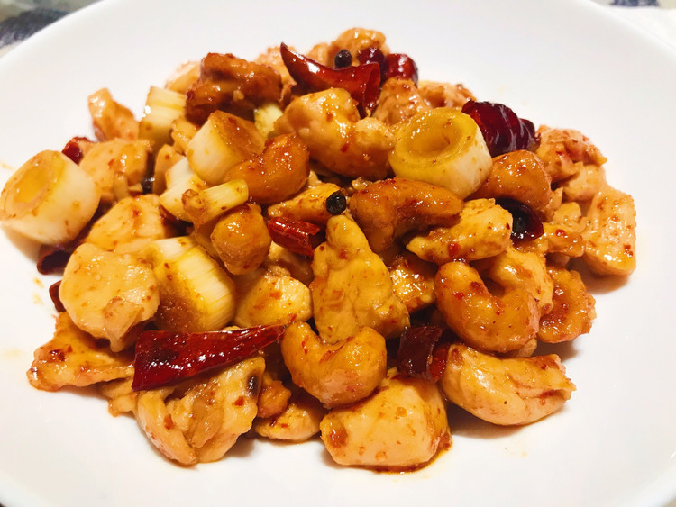百啖不厌的经典：川味宫保鸡丁的做法