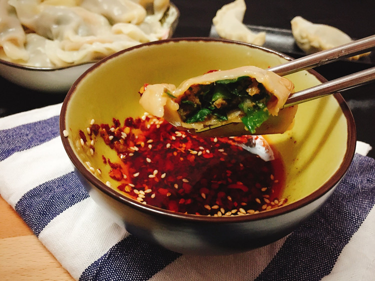 韭菜肉饺子的做法