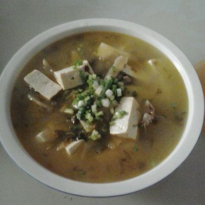 酸菜鲫鱼豆腐汤