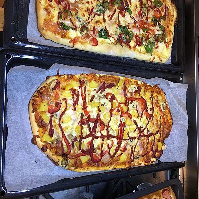 夏威夷风情披萨VS甜辣酱大虾披萨