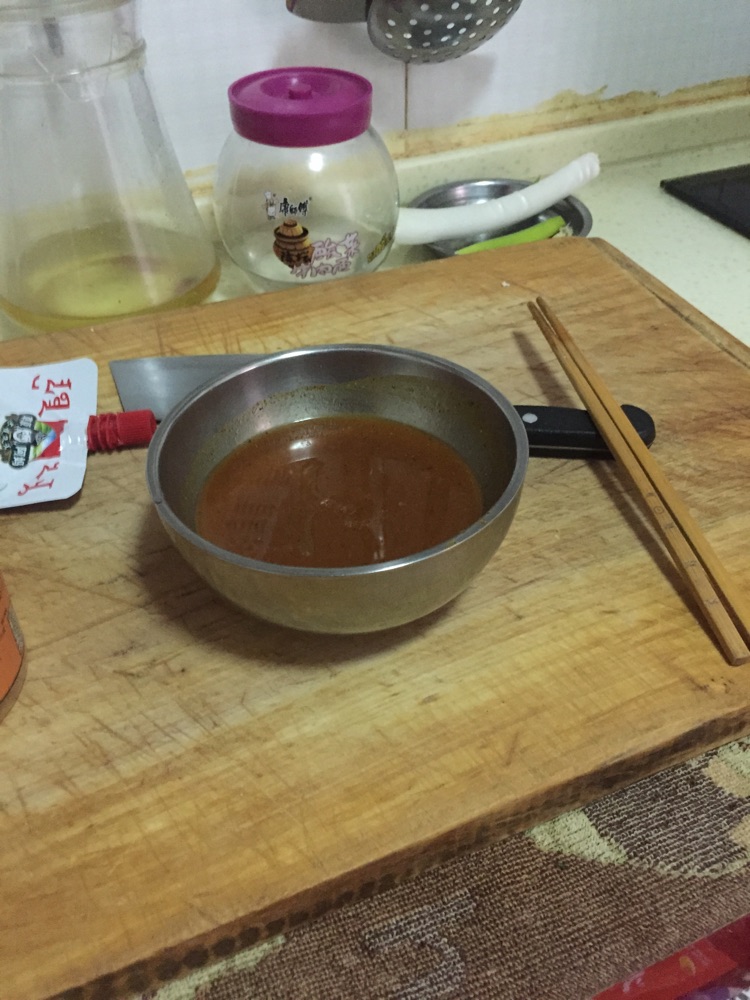 快速入味的美味烤鸡翅，只需三刷！！！的做法图解2