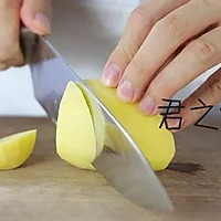 傻瓜级的土豆小圆面包的做法图解1