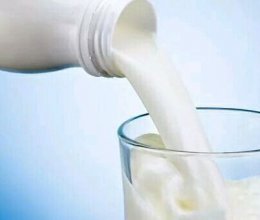 喝不完的牛奶用途多多，千万别扔了的做法