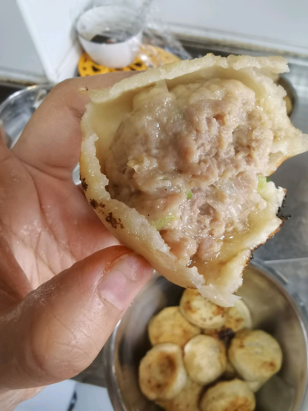 简易版门钉肉饼--牛肉饼流汤汁肉饼