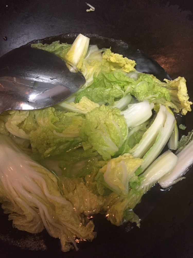 白菜猪肉水饺的做法图解5
