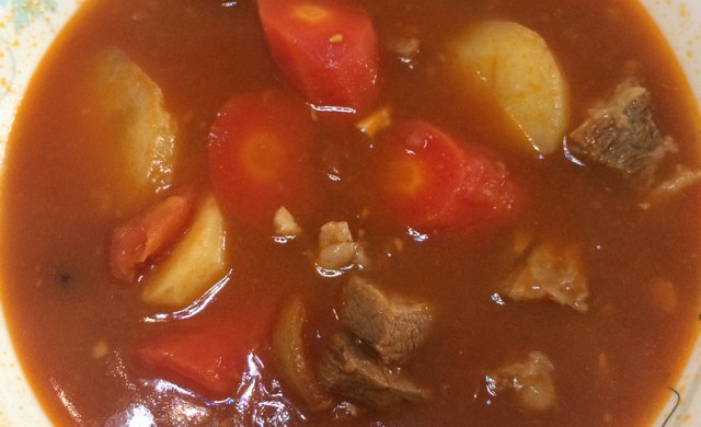 番茄土豆牛腩汤