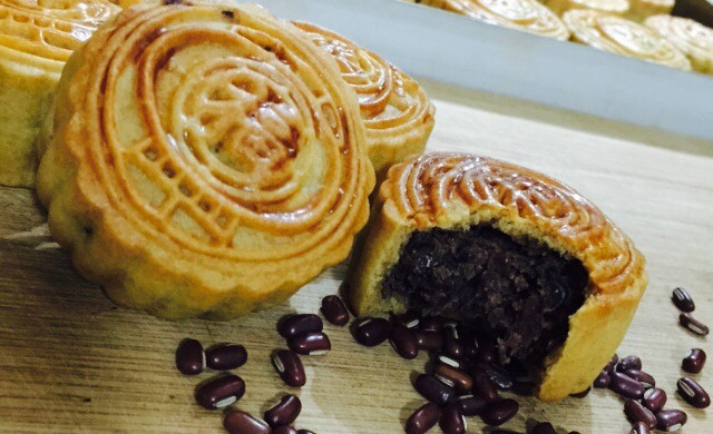 中秋节必备—广式月饼，附带转化糖浆和红豆馅