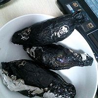 黑铝箔煮小红薯的做法图解2