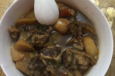 牛肉炖萝卜