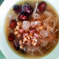 暖心省事电饭锅银耳红豆薏米红枣粥的做法图解7