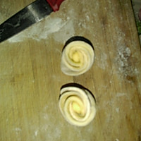 炼乳玫瑰花馒头的做法图解7