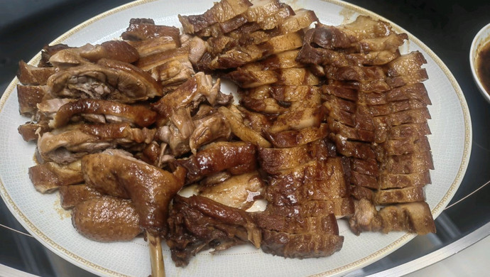 䘵鸭