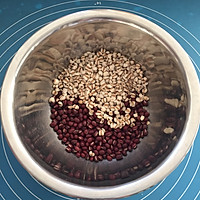 红豆薏米粥的做法图解1