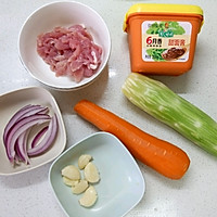 酱香莴笋胡萝卜的做法图解1