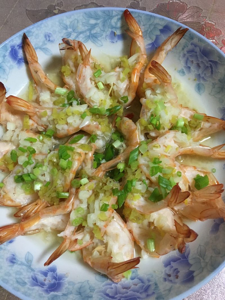 蒜香蒸虾的做法
