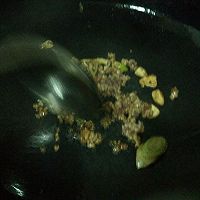 杏鲍菇肉丁扒内脂豆腐的做法图解3