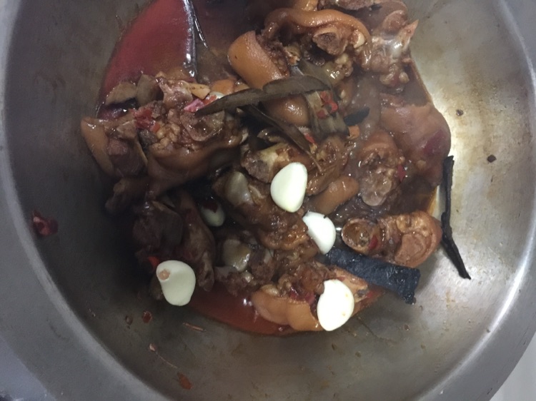 酱烧猪蹄的做法图解7