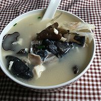 秋燥滋补汤---菌菇豆腐鱼头汤---【小丁家厨】的做法图解11
