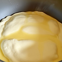 柔软绵密口感，舒芙蕾欧姆蛋是早餐里面很温柔的一个的做法图解3