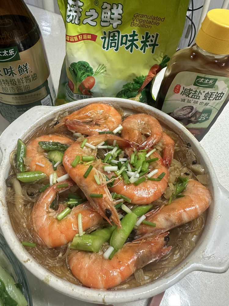 蒜蓉粉丝大虾煲 味道鲜美 鲜掉眉毛 好吃间单的做法