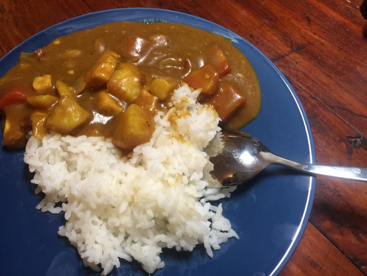 日式咖喱鸡肉饭料理（两人份）的做法