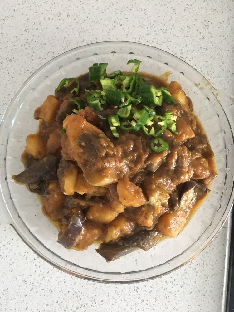 土豆炖茄子的做法