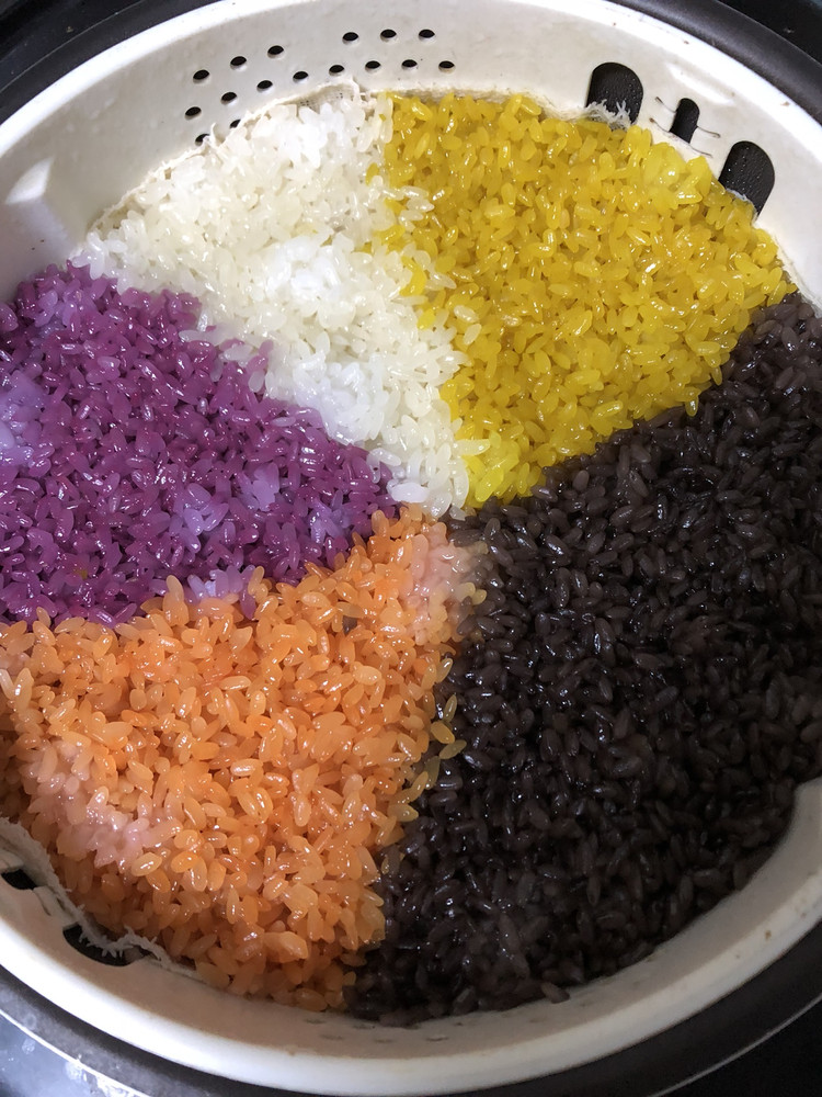 五彩糯米饭的做法