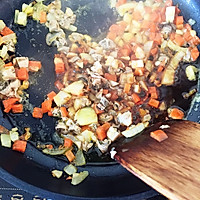 蒜蓉生蚝炒饭的做法图解5
