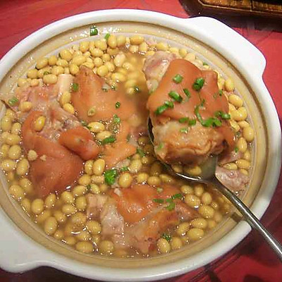 黄豆猪脚汤