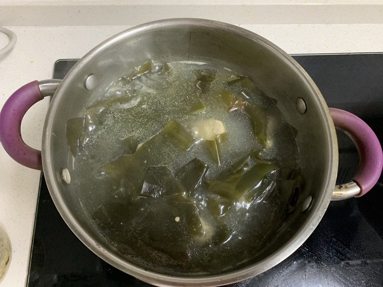 海带排骨汤的做法