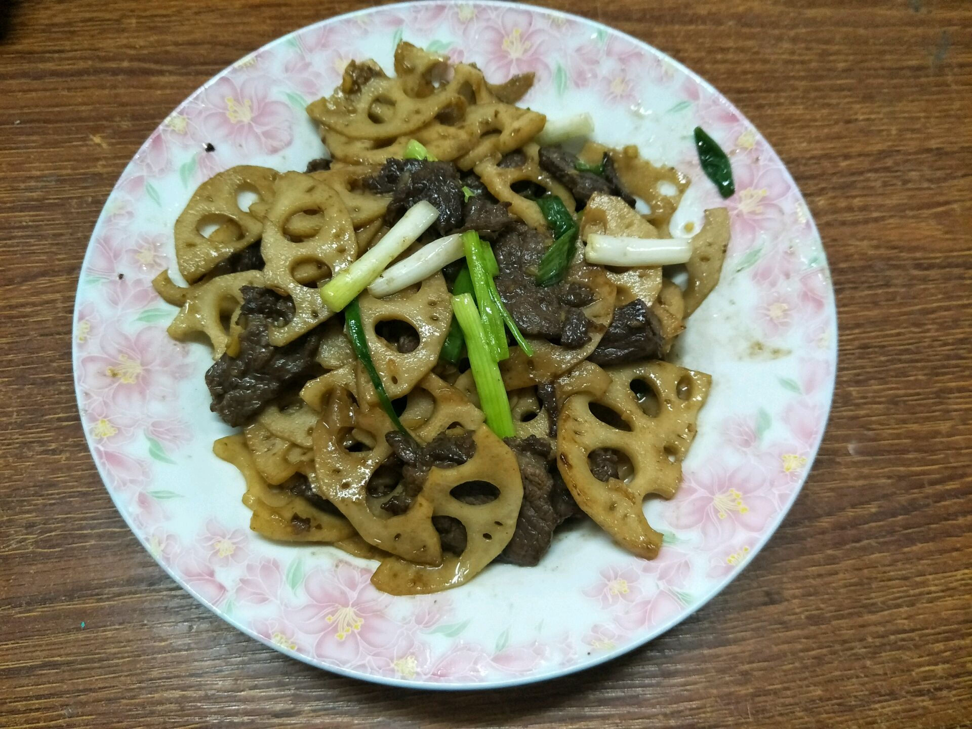 莲藕炒牛肉