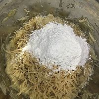 土豆饼的做法图解2