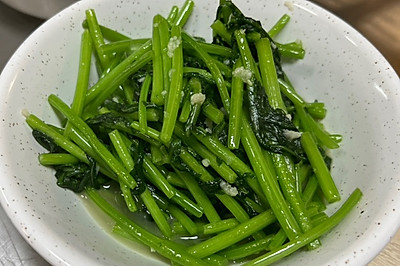 清炒茼蒿菜