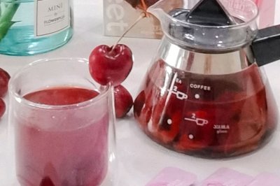仙女们都在喝的海盐玫瑰车厘子养颜红茶