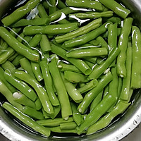 麻辣四季豆的做法图解1