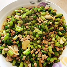 蒜苔炒肉末