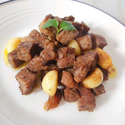 蒜香牛肉粒