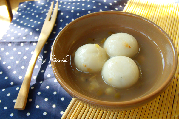 解暑祛湿，绿豆薏仁汤圆的做法