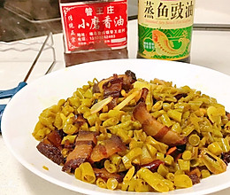 酸豆角炒腊肉的做法