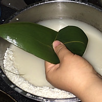 红豆沙糯米粽子的做法图解4