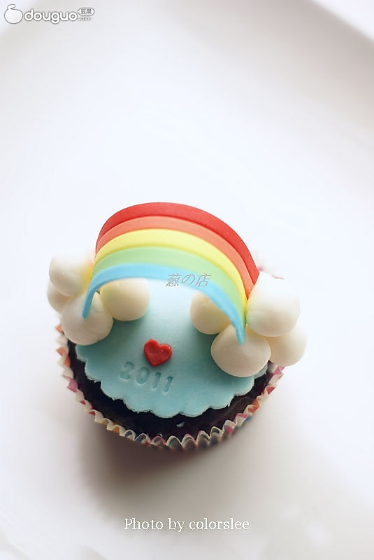 彩虹翻糖杯子蛋糕的做法