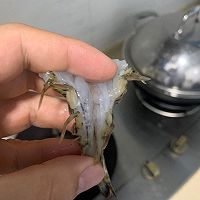 鲜甜Q弹：浇汁爆虾的做法图解2