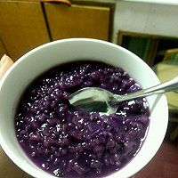 紫薯黑米粥的做法图解1