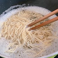 #精致一人食#黑椒炒面、生椰拿铁的做法图解3