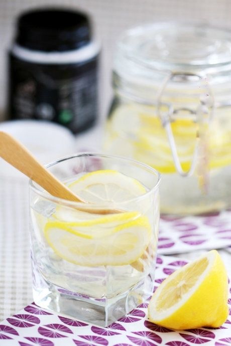 美白瘦身——柠檬蜂蜜水的做法