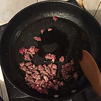 胡萝卜牛肉拌意面的做法图解1