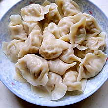 白菜大肉水饺+芹菜大肉水饺