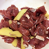 牙签羊肉的做法图解1