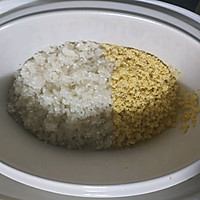 青豆玉米小米排骨粥的做法图解3